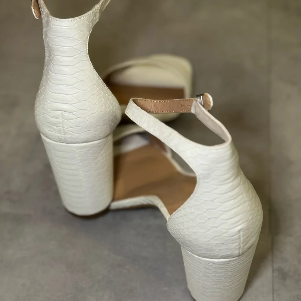 INC International Concepts Women's Cream Textured Heels - Picture 4 of 6